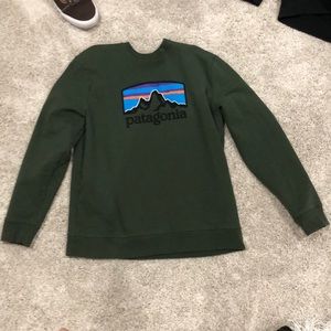 Dark Green Patagonia Crewneck Sweater